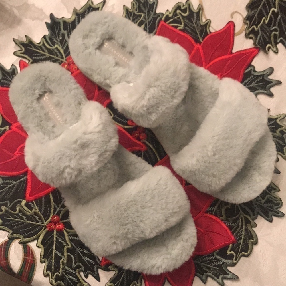 Brand New Koolaburra by UGG Plush Fuzzy Faux Fur Desert Sage Slippers
